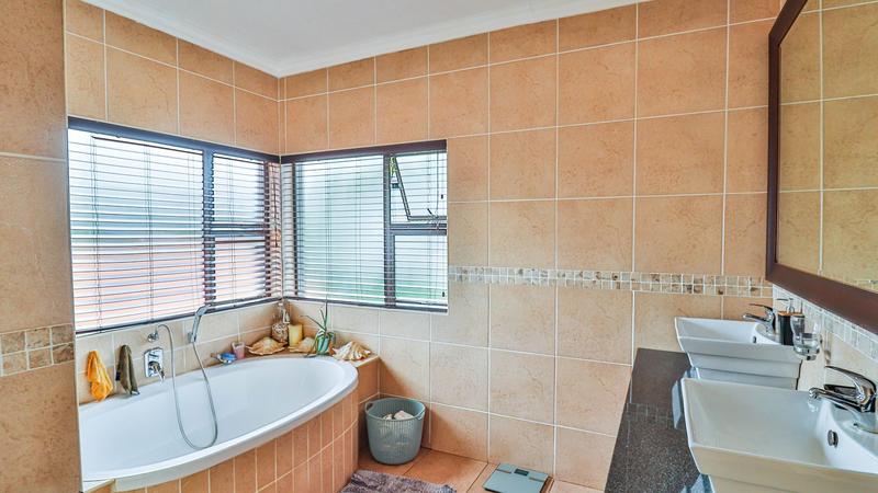 3 Bedroom Property for Sale in Midlands Estate Gauteng