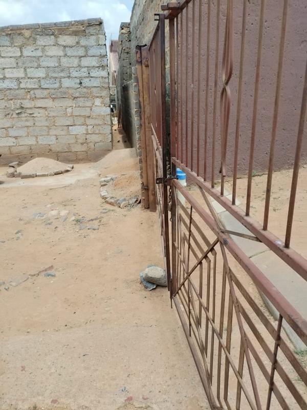 6 Bedroom Property for Sale in Phomolong Gauteng