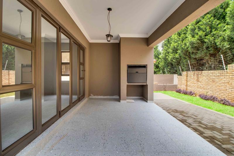 4 Bedroom Property for Sale in Ruimsig Gauteng