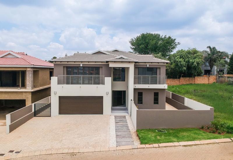 4 Bedroom Property for Sale in Ruimsig Gauteng