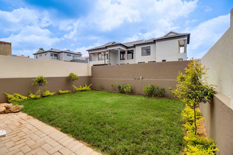 4 Bedroom Property for Sale in Ruimsig Gauteng