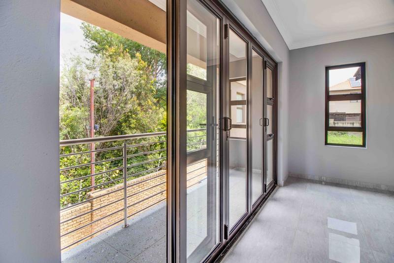 4 Bedroom Property for Sale in Ruimsig Gauteng