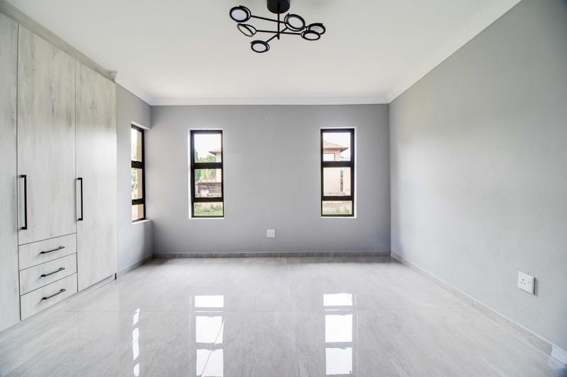 4 Bedroom Property for Sale in Ruimsig Gauteng