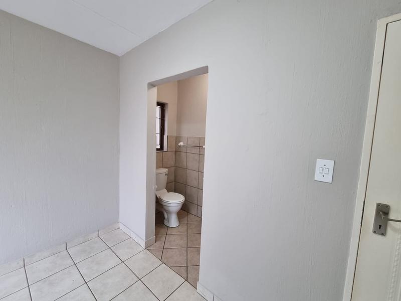 3 Bedroom Property for Sale in Constantia Kloof Gauteng