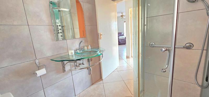 2 Bedroom Property for Sale in Helderkruin Gauteng