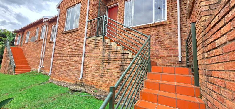 2 Bedroom Property for Sale in Helderkruin Gauteng