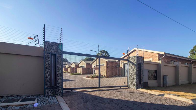 2 Bedroom Property for Sale in Krugersdorp North Gauteng