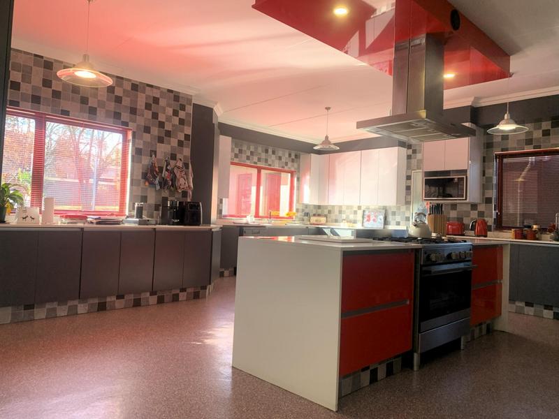 6 Bedroom Property for Sale in Sunward Park Gauteng