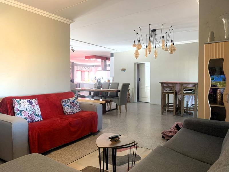 6 Bedroom Property for Sale in Sunward Park Gauteng
