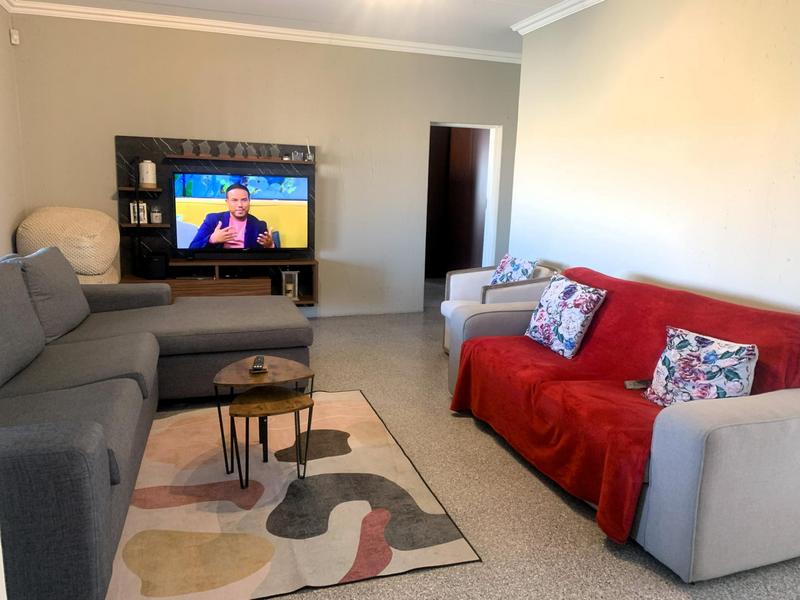 6 Bedroom Property for Sale in Sunward Park Gauteng