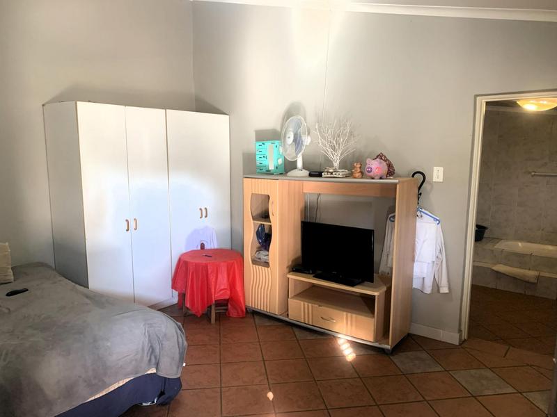 6 Bedroom Property for Sale in Sunward Park Gauteng