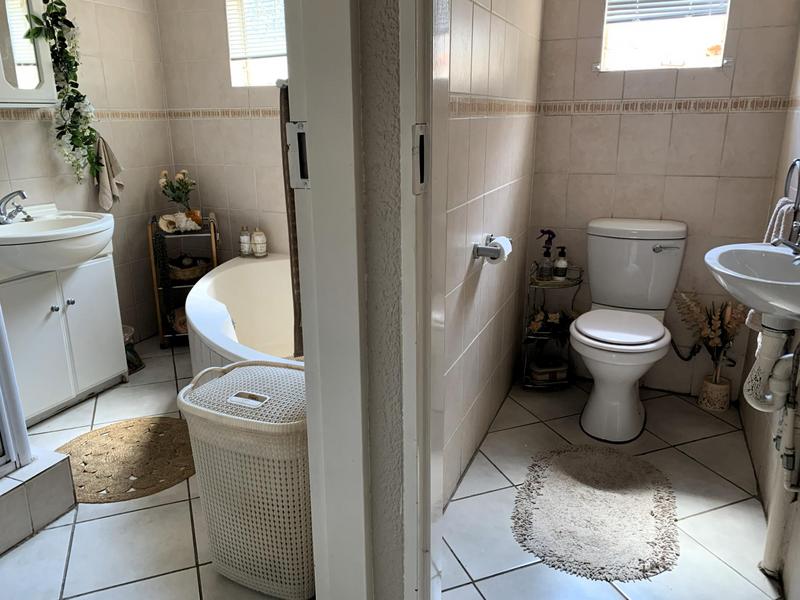 1 Bedroom Property for Sale in Van Dyk Park Gauteng