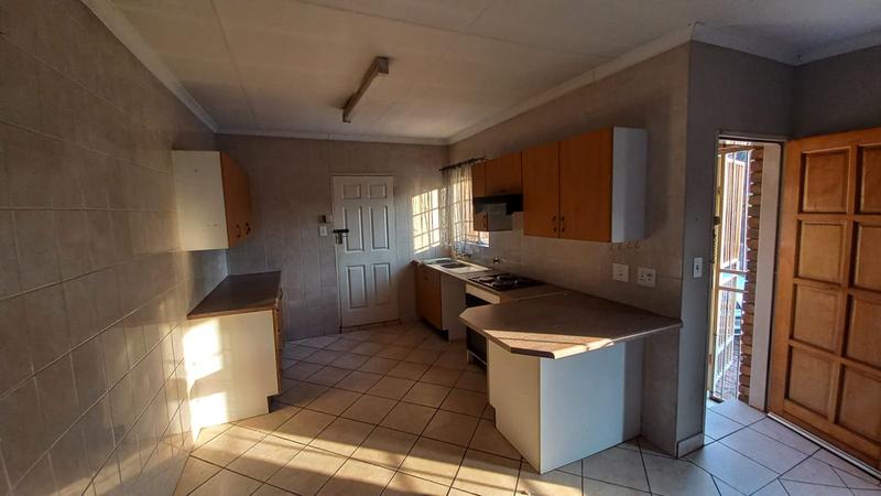 To Let 2 Bedroom Property for Rent in Claremont Gauteng