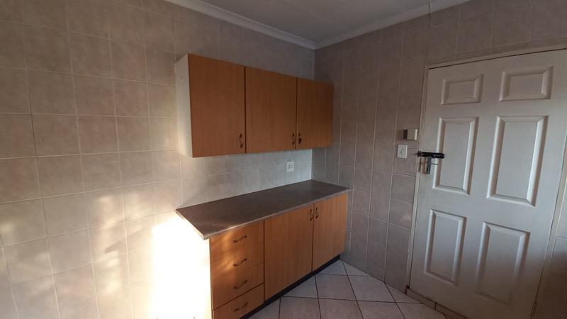 To Let 2 Bedroom Property for Rent in Claremont Gauteng