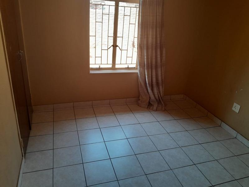 To Let 3 Bedroom Property for Rent in Kwaggasrand Gauteng