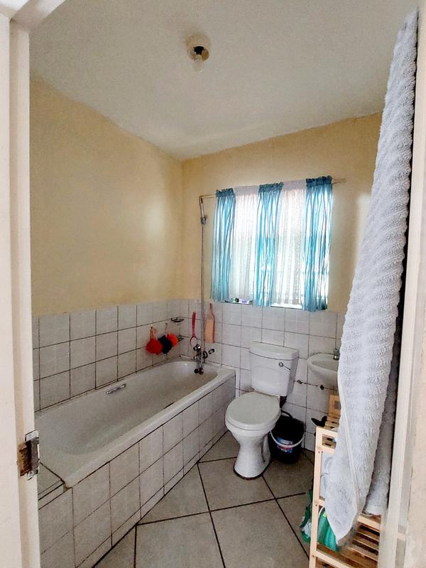 To Let 2 Bedroom Property for Rent in West Park Gauteng