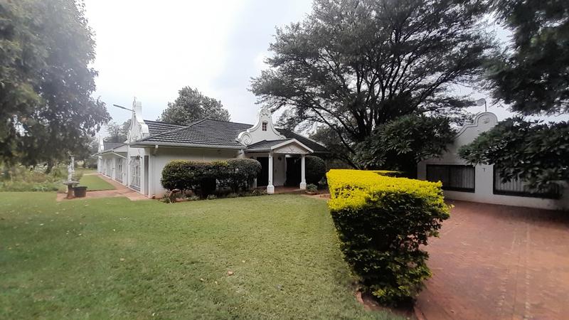 10 Bedroom Property for Sale in Andeon AH Gauteng