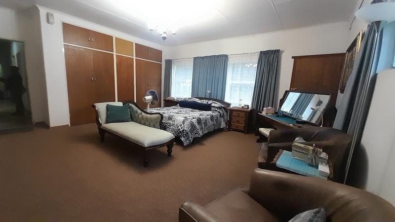 10 Bedroom Property for Sale in Andeon AH Gauteng