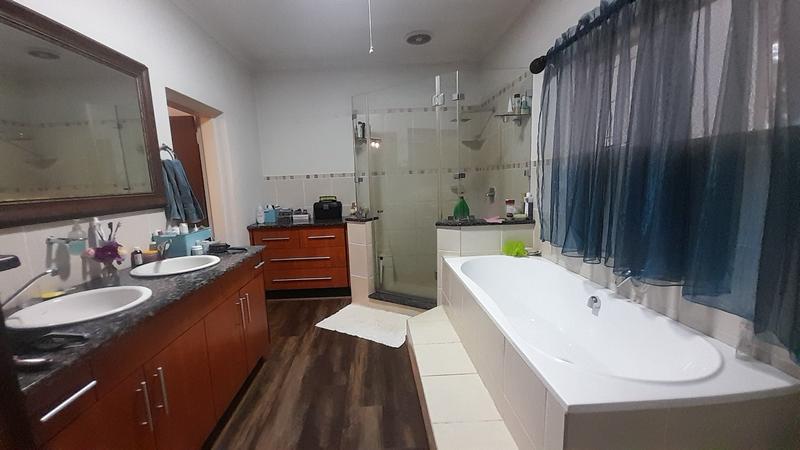 10 Bedroom Property for Sale in Andeon AH Gauteng