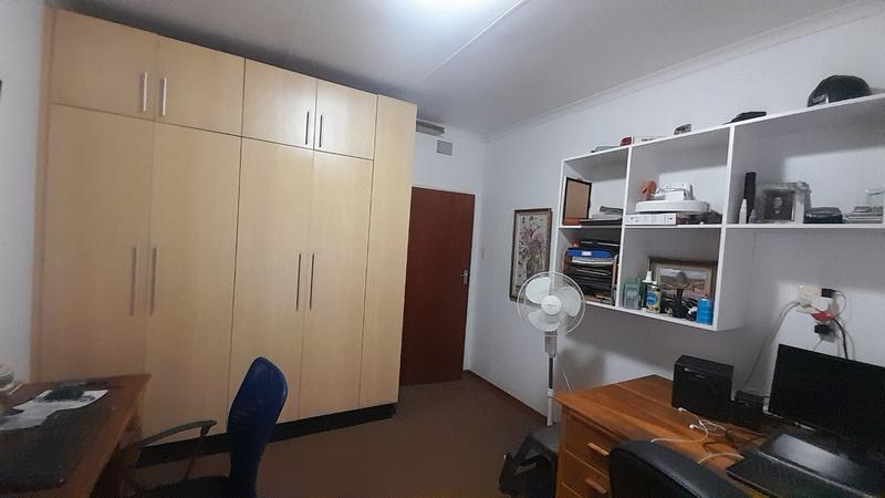 10 Bedroom Property for Sale in Andeon AH Gauteng