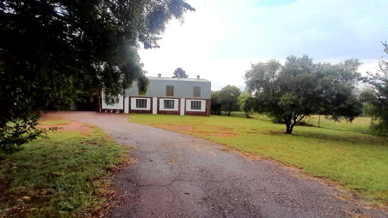 10 Bedroom Property for Sale in Andeon AH Gauteng