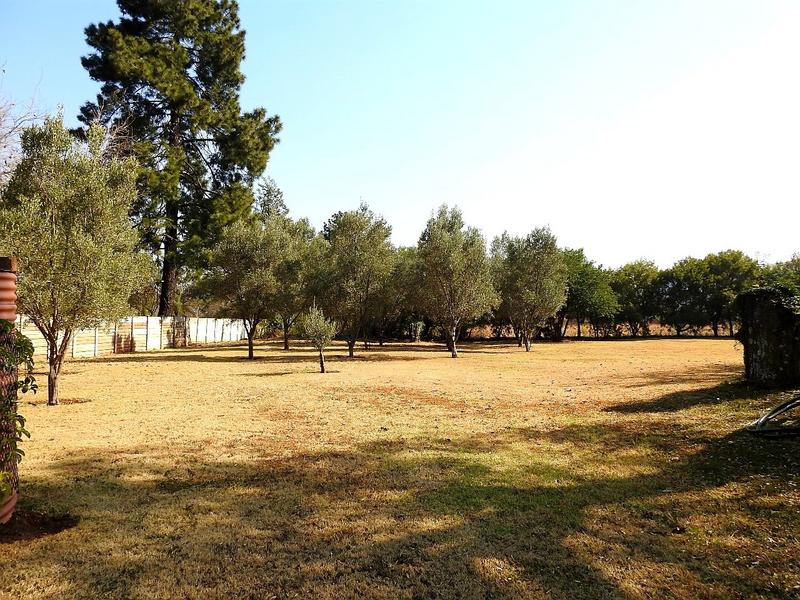 10 Bedroom Property for Sale in Andeon AH Gauteng