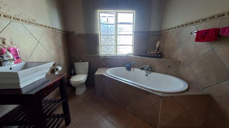 4 Bedroom Property for Sale in Booysens Gauteng