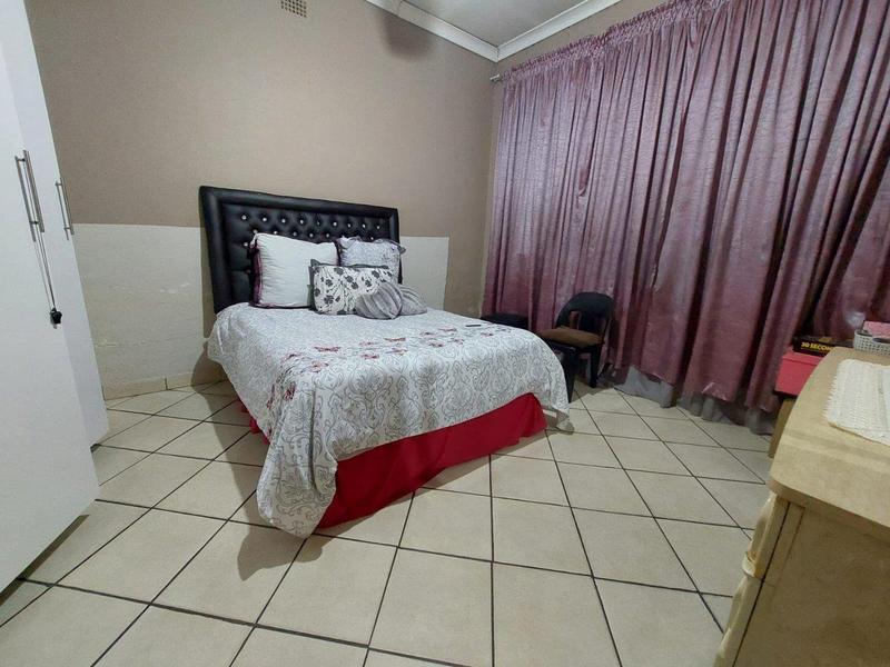 4 Bedroom Property for Sale in Booysens Gauteng