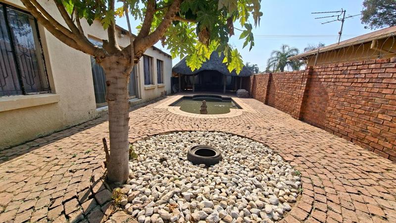 4 Bedroom Property for Sale in Booysens Gauteng