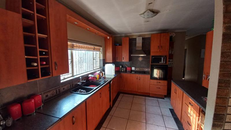 3 Bedroom Property for Sale in Booysens Gauteng