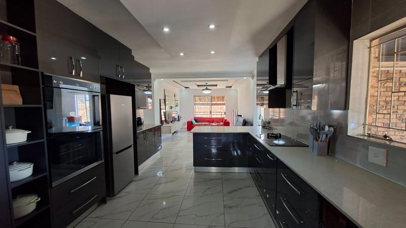 4 Bedroom Property for Sale in Booysens Gauteng