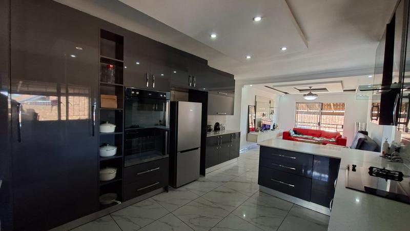 4 Bedroom Property for Sale in Booysens Gauteng