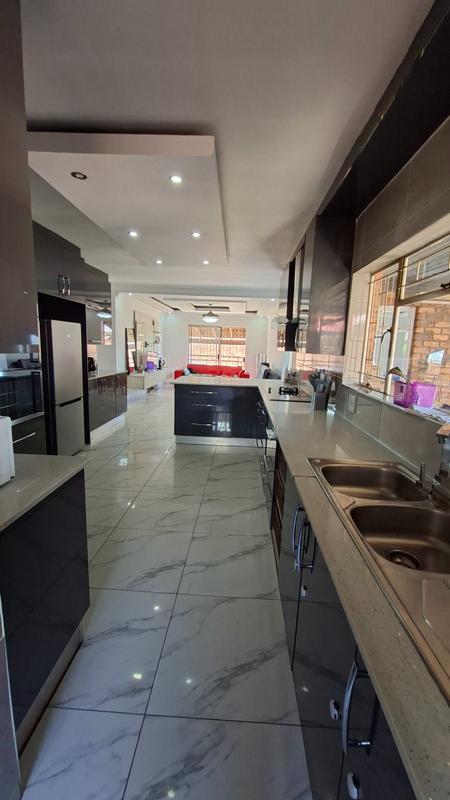 4 Bedroom Property for Sale in Booysens Gauteng