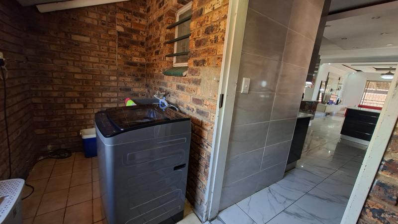 4 Bedroom Property for Sale in Booysens Gauteng