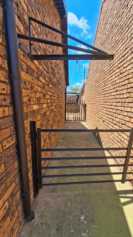 4 Bedroom Property for Sale in Booysens Gauteng