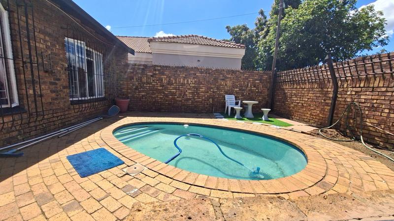 4 Bedroom Property for Sale in Booysens Gauteng