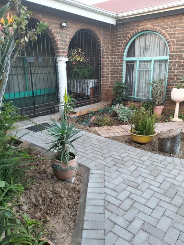 4 Bedroom Property for Sale in Danville Gauteng