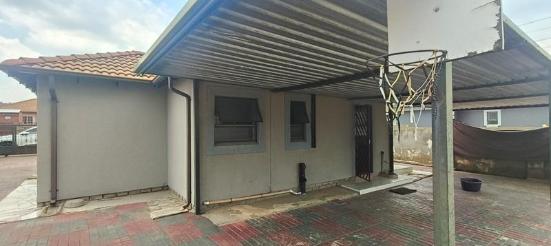 2 Bedroom Property for Sale in Danville Gauteng