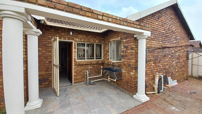 4 Bedroom Property for Sale in Danville Gauteng
