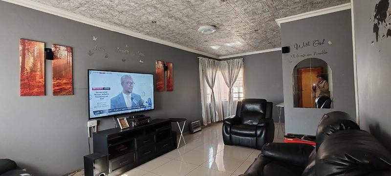 2 Bedroom Property for Sale in Elandspoort Gauteng