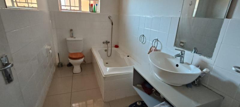 2 Bedroom Property for Sale in Elandspoort Gauteng