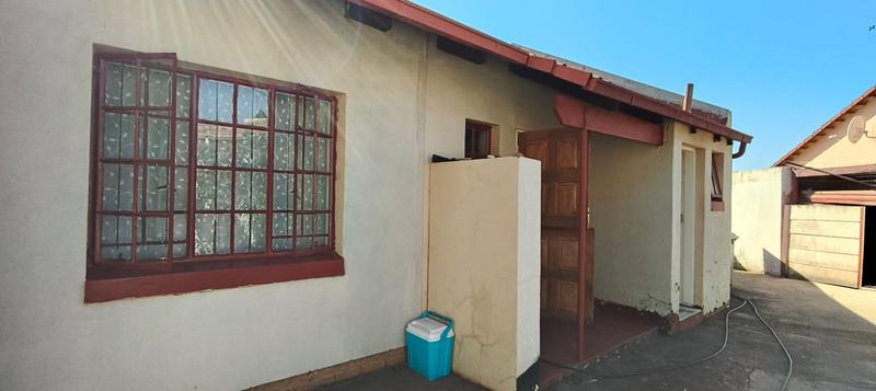 2 Bedroom Property for Sale in Elandspoort Gauteng
