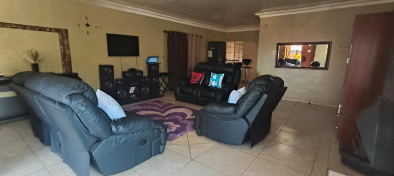 3 Bedroom Property for Sale in Elandspoort Gauteng