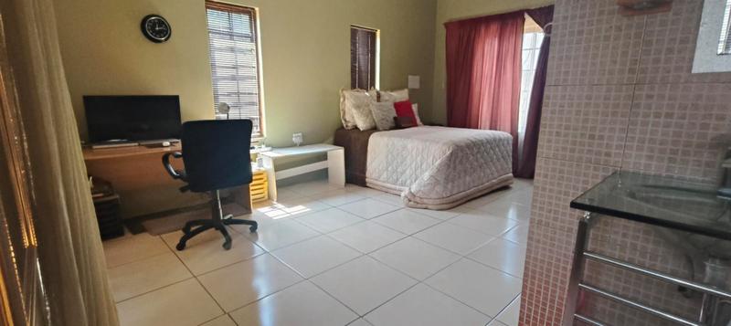3 Bedroom Property for Sale in Elandspoort Gauteng
