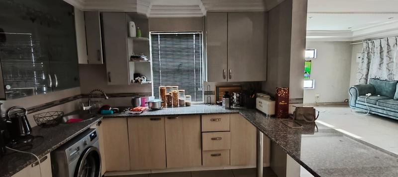 3 Bedroom Property for Sale in Elandspoort Gauteng