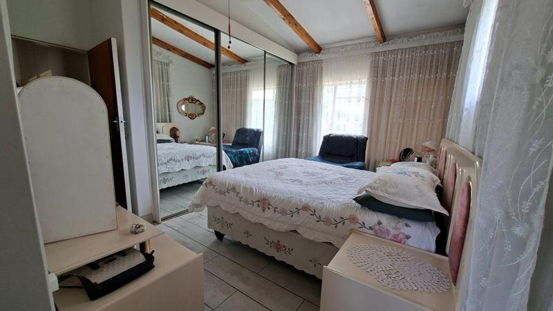 4 Bedroom Property for Sale in Erasmia Gauteng