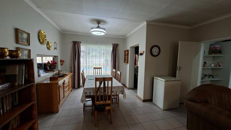 5 Bedroom Property for Sale in Kirkney Gauteng