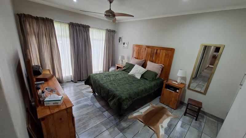 5 Bedroom Property for Sale in Kirkney Gauteng