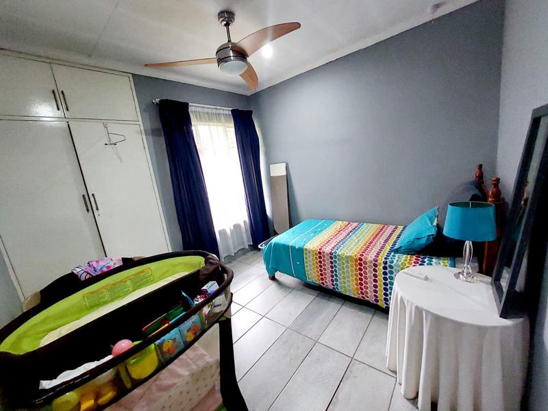 5 Bedroom Property for Sale in Kirkney Gauteng