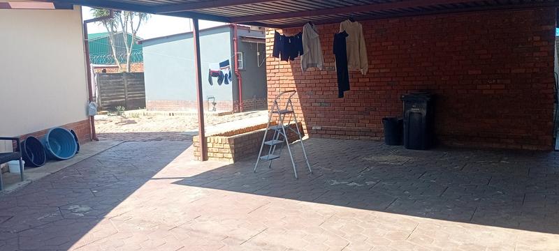 3 Bedroom Property for Sale in Les Marais Gauteng